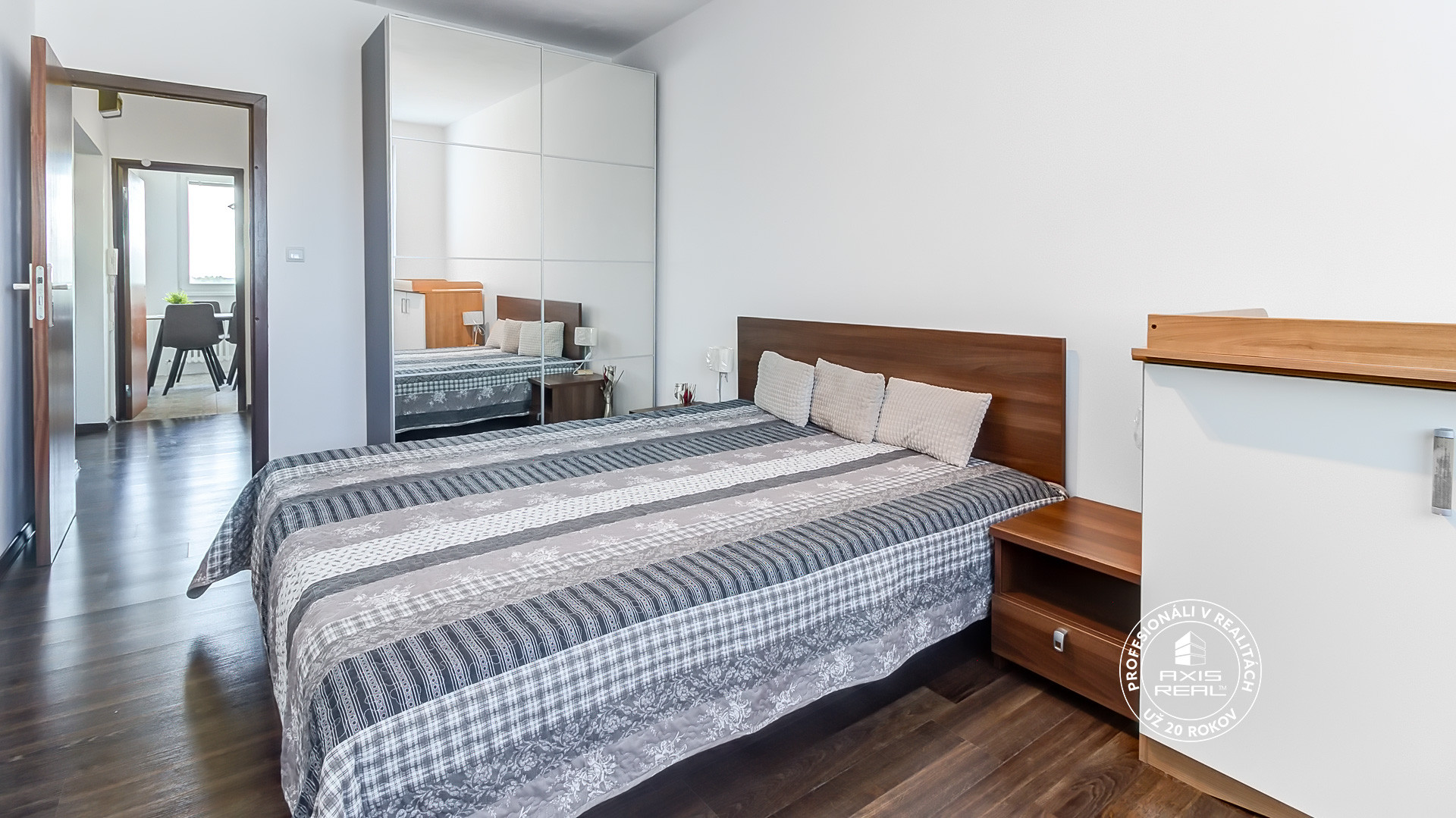 Rent Three bedroom apartment, Three bedroom apartment, Röntgenova, Bra