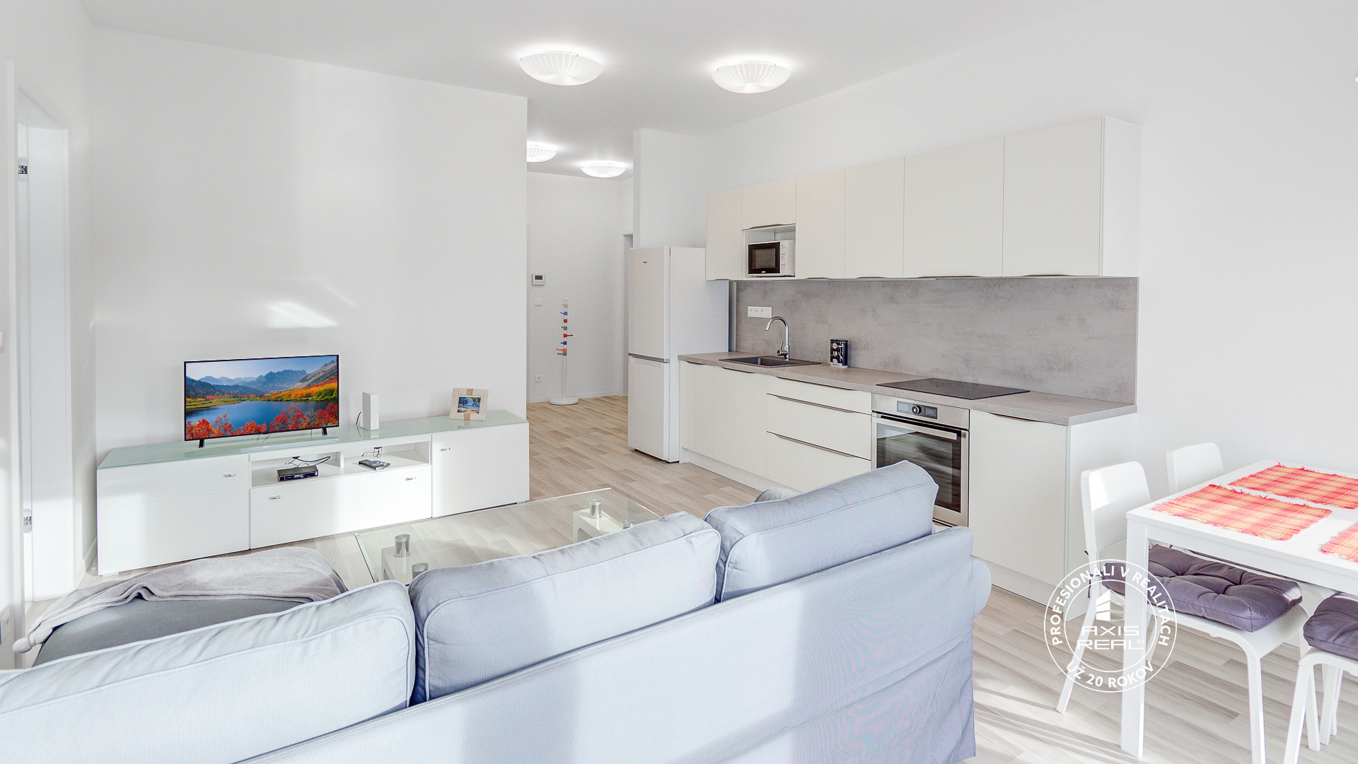 One br. apt., BALCONY-Internet, Jarabinkova Rent, Bratislava Slovakia