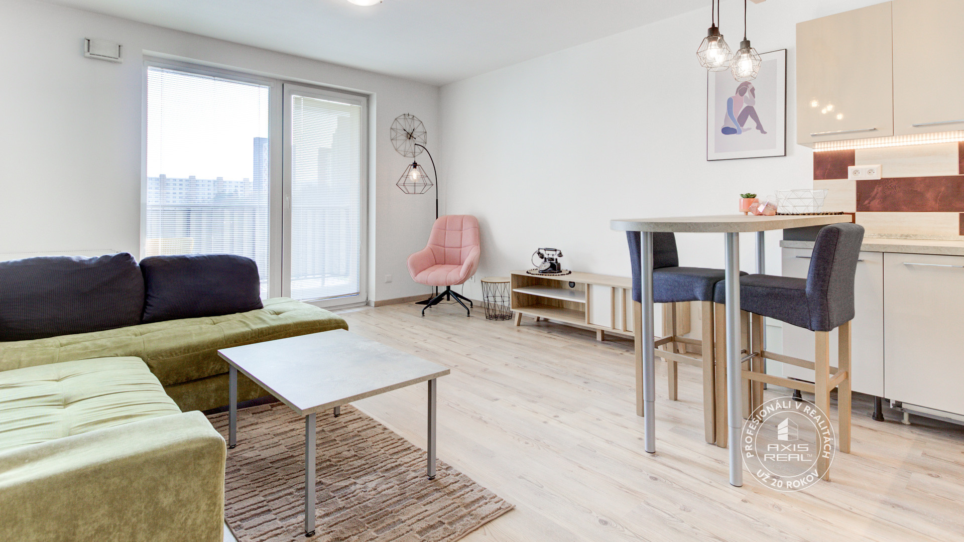  Krásny 2-izb. byt, LODŽIA, GARÁŽ, TAMMI, BA IV. Dúbravka