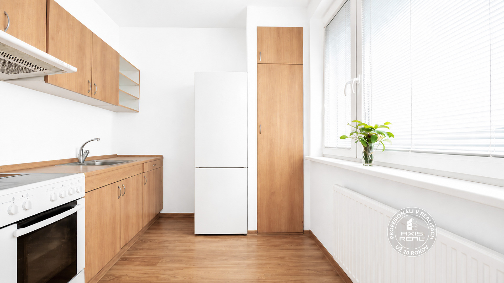  1-IZBOVÝ BYT 38 m², BA V - PETZRŽALKA, VÍGĽAŠSKÁ ULICA