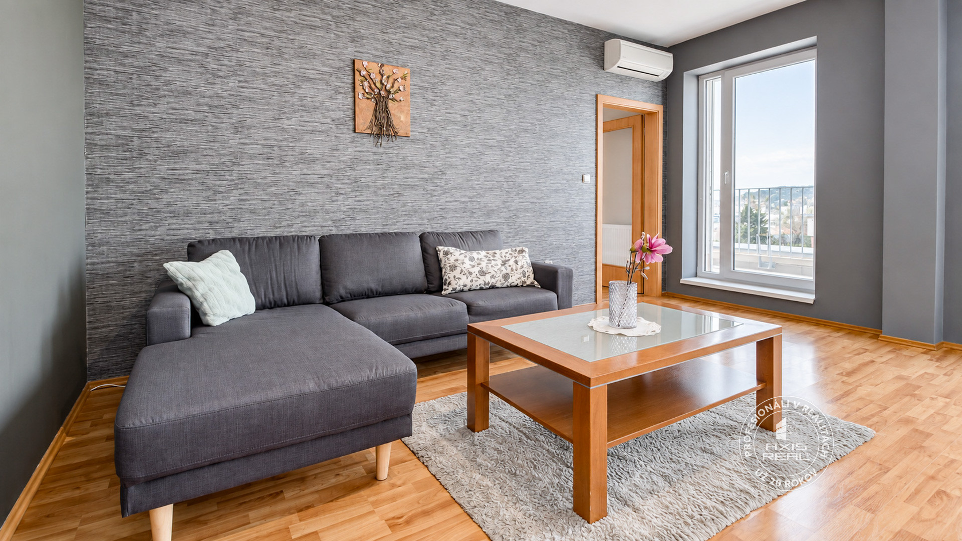   4-room apartment with a TERRACE and a GARAGE PARKING