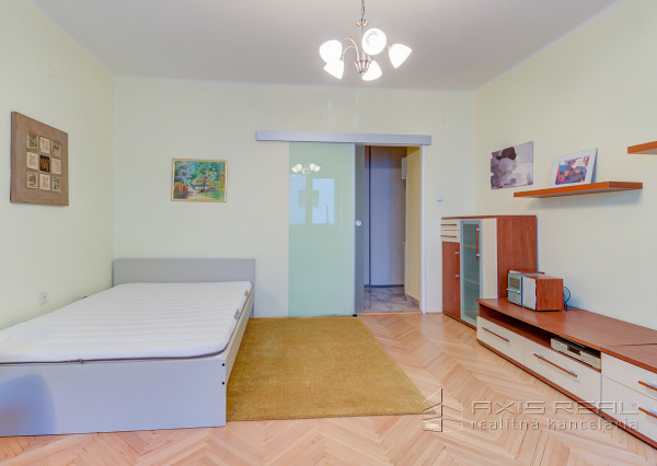 2-izbový byt, BALKÓN, BA III. Nové Mesto, Bartoškova ulica