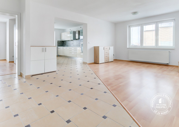   4-izb.byt 102 m2, VEĽKÁ LODŽIA, STARÉ MESTO, ul. Na kopci