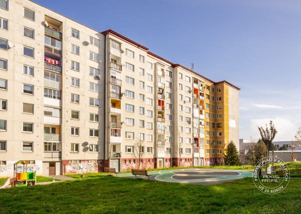  PRIESTRANNÝ 3-izbový byt na sídlisku Západ