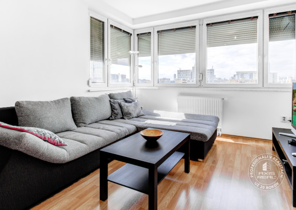  2i byt - tehla, pivnica pri byte, parking, Sv. Vincenta