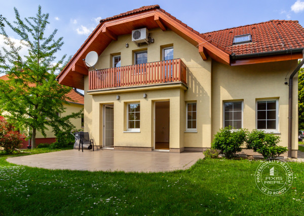  DVA V JEDNOM - Veľký a menší dom na jednom pozemku