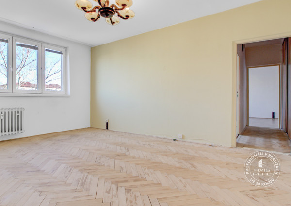   3-izbový byt, loggia, balkón, pivnica, Ružinov, Exnárova 