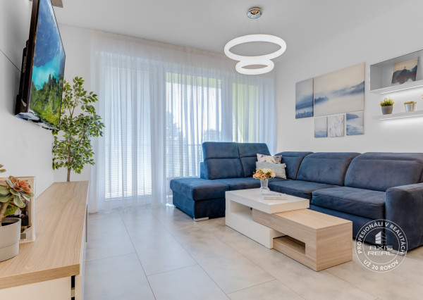  NADŠTANDARDNÝ 2-izb.byt, 2xPARKING, LODŽIA, PIVNICA, KLÍMA