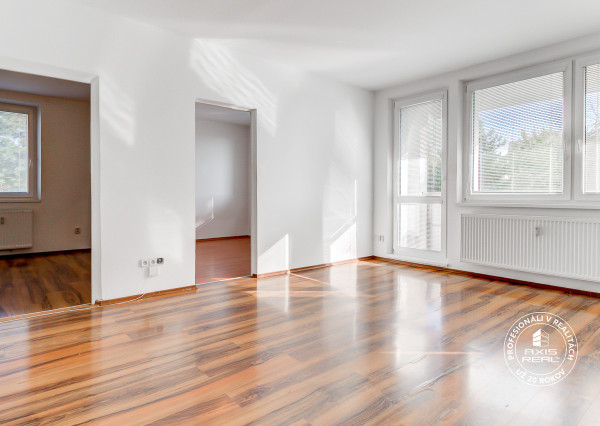   NEZARIADENÝ 3-izb.byt, 11m2 LODŽIA, BA IV., Červeňákova