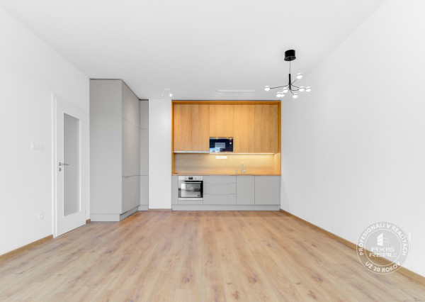   2-izbový byt, ČIASTOČNE ZARIADENÝ, BALKÓN, PARKOVANIE