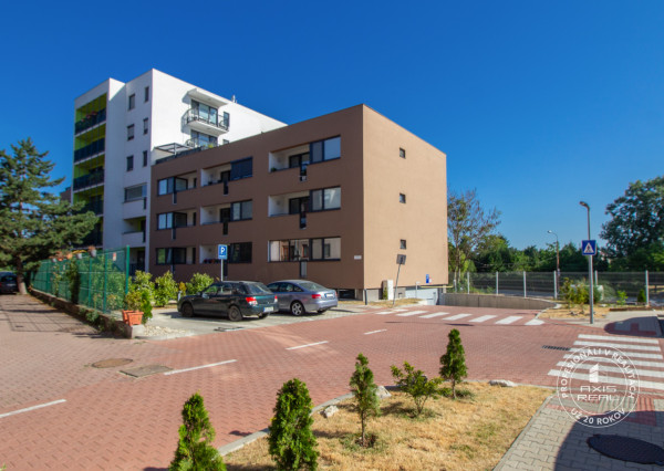  Parkovacie státie v uzavretom areáli, Ružinov, Mierová ul.