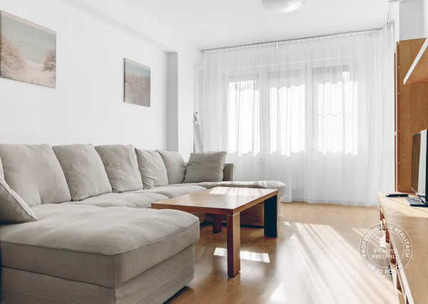   3-izb. byt, 2 x LODŽIA, BA III. Rača, Karpatské nám.