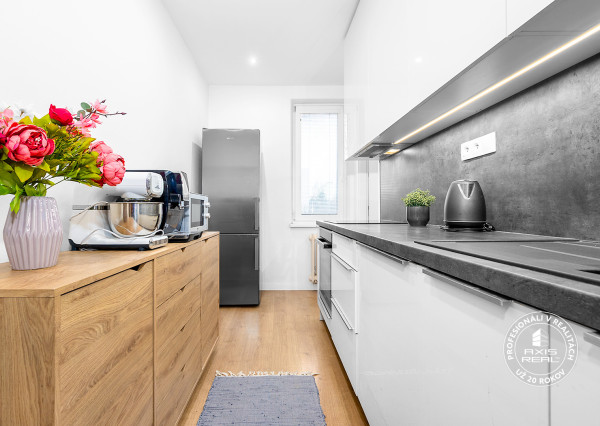   2-izbový byt s lodžiou, TOP LOKALITA RUŽINOV, Súmračná ul