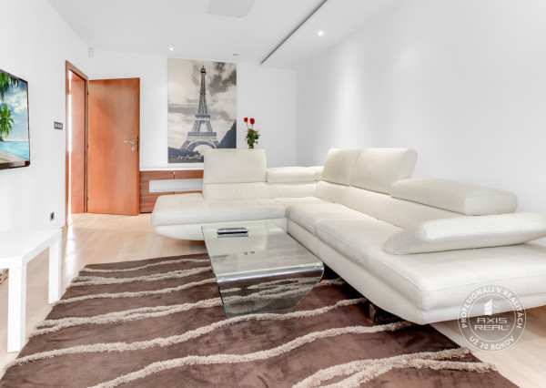  HIGH-END 2-ROOM flat with balcony, Ružinov, Rumančeková