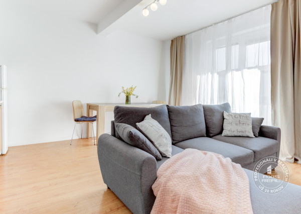  Príjemný 2-izb.byt, LODŽIA, Stupava, Vincenta Šikulu