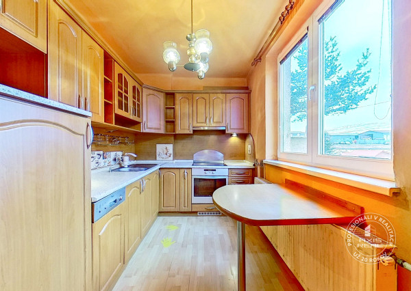  3-izbový byt S GARÁŽOU, Podolínec, ulica Družstevná