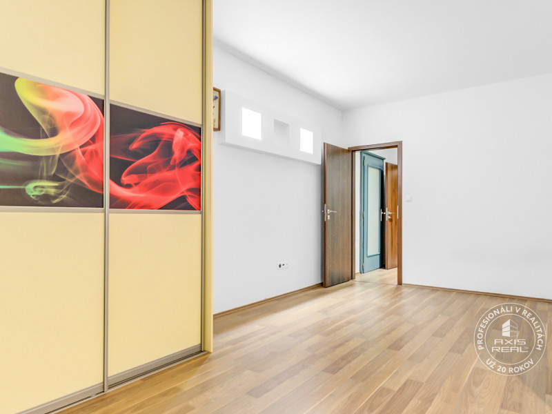  2-izb. byt v RD, TERASA, BA IV Dúbravka, Tavarikova Osada