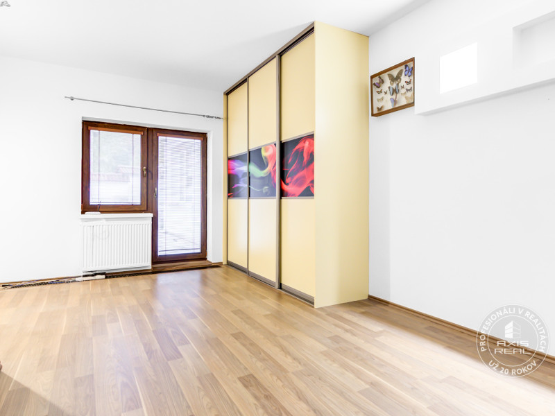  2-izb. byt v RD, TERASA, BA IV Dúbravka, Tavarikova Osada