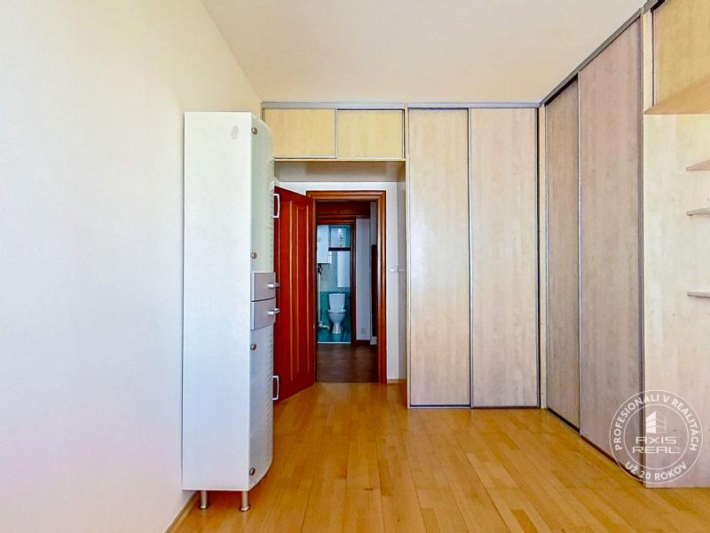 Sale Three bedroom apartment, Three bedroom apartment, Okružná, Stará 