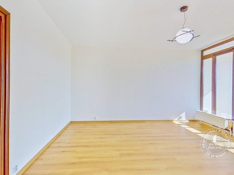 Sale Three bedroom apartment, Three bedroom apartment, Okružná, Stará 