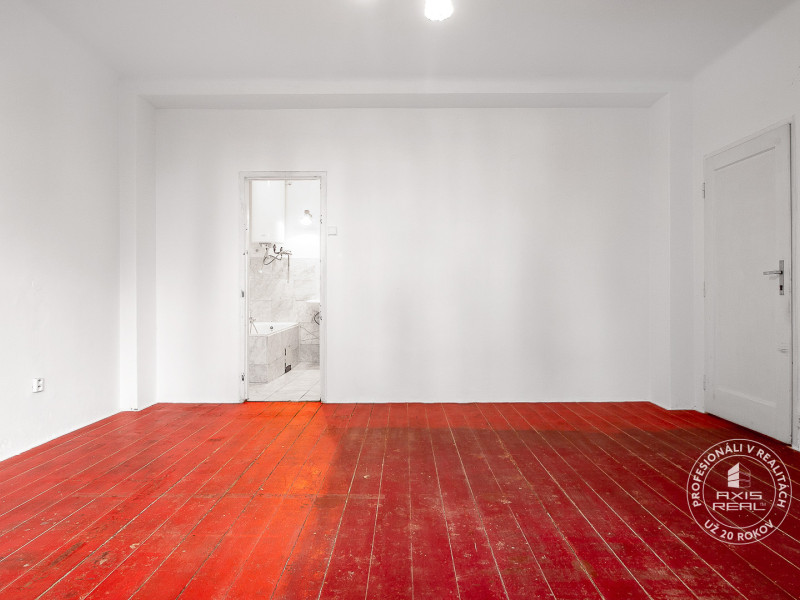  INVESTIČNÁ PRÍLEŽITOSŤ 1-izb.byt, Staré Mesto, Radlinského