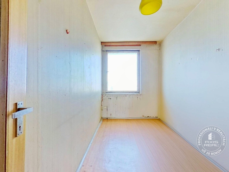  3-izbový byt, PÔVODNÝ STAV, BA V. Petržalka, Romanova