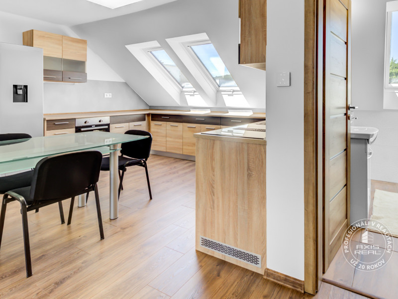  2-izb. byt v RD, TERASA BA. III. N. Mesto, Gavlovičova ul.