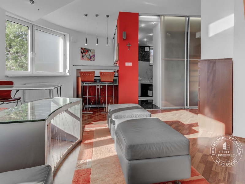 Slnečný 1-izb. byt, LODŽIA, BA IV Karlova Ves, Matejkova