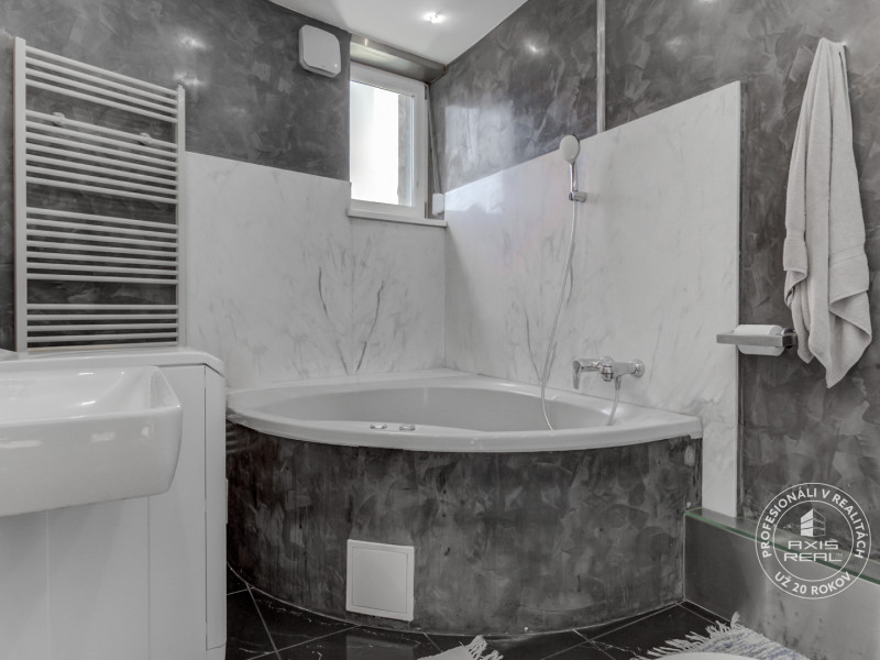 Slnečný 1-izb. byt, LODŽIA, BA IV Karlova Ves, Matejkova