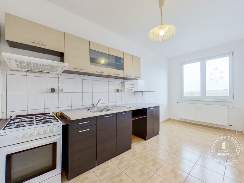  PRIESTRANNÝ 3-izbový byt na sídlisku Západ