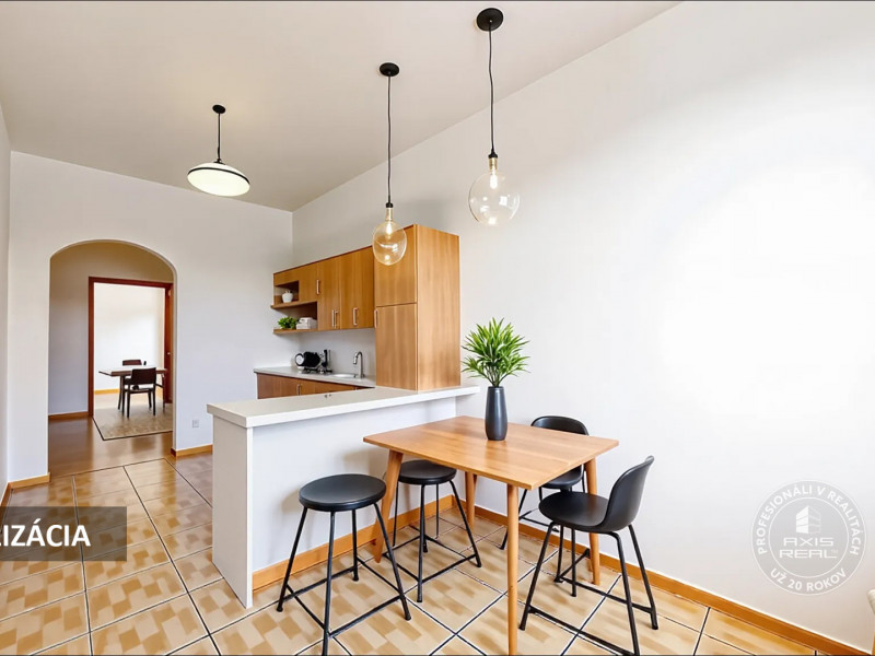  PRIESTRANNÝ 3-izbový byt na sídlisku Západ