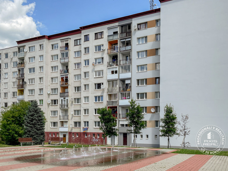  PRIESTRANNÝ 3-izbový byt na sídlisku Západ