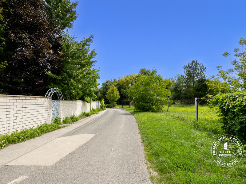  Stavebný pozemok (1.330 m2) Topoľový rad, Bernolákovo