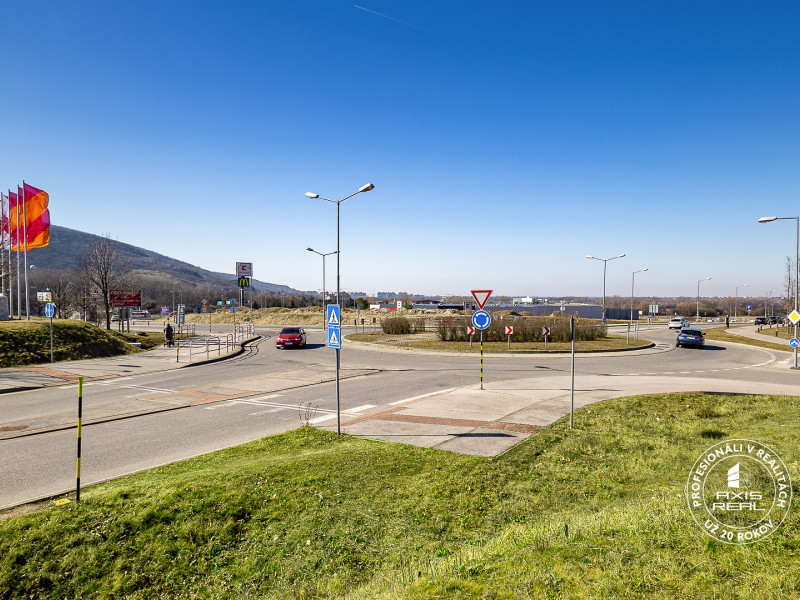  Stavebný pozemok 3.531 m2, BA IV DNV - BORY