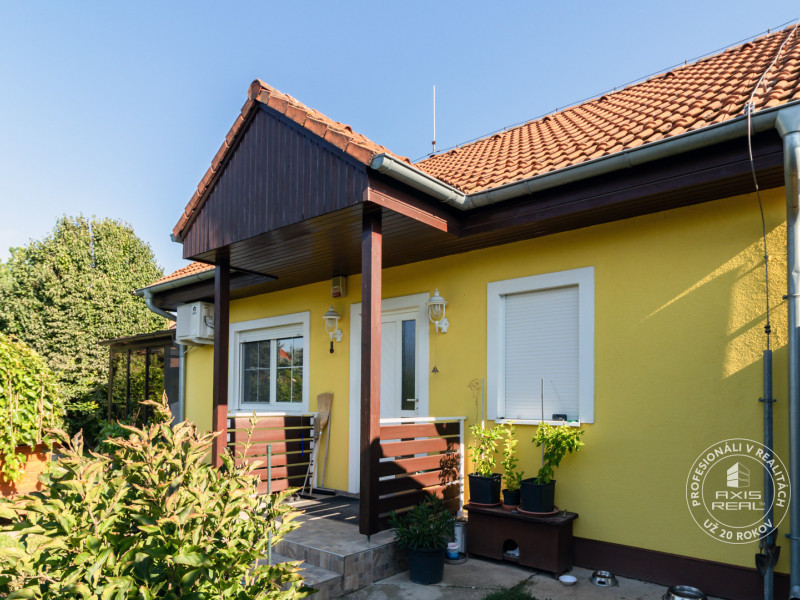  4-izbový DREVODOM, pozemok 1640 m2, Senec, Hrubý Šúr