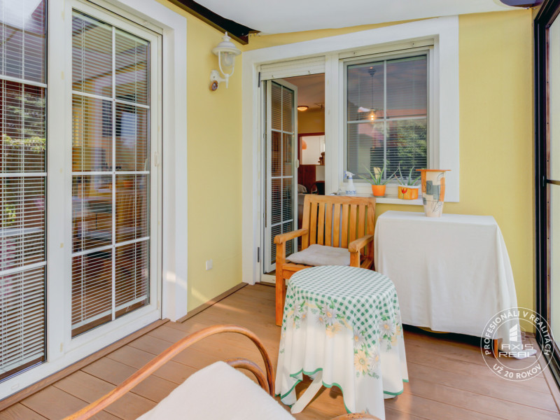  4-izbový DREVODOM, pozemok 1640 m2, Senec, Hrubý Šúr