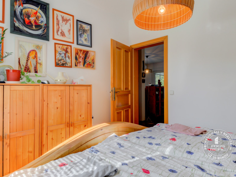  4-izbový DREVODOM, pozemok 1640 m2, Senec, Hrubý Šúr