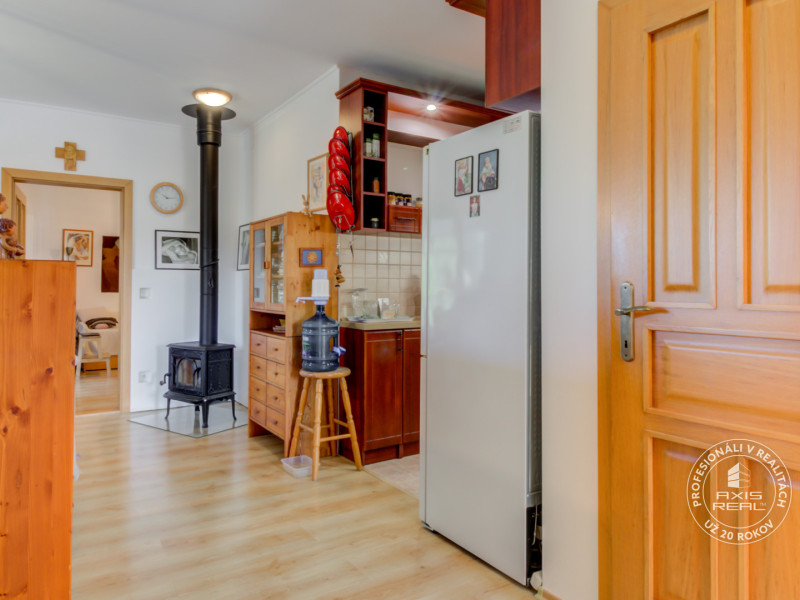  4-izbový DREVODOM, pozemok 1640 m2, Senec, Hrubý Šúr