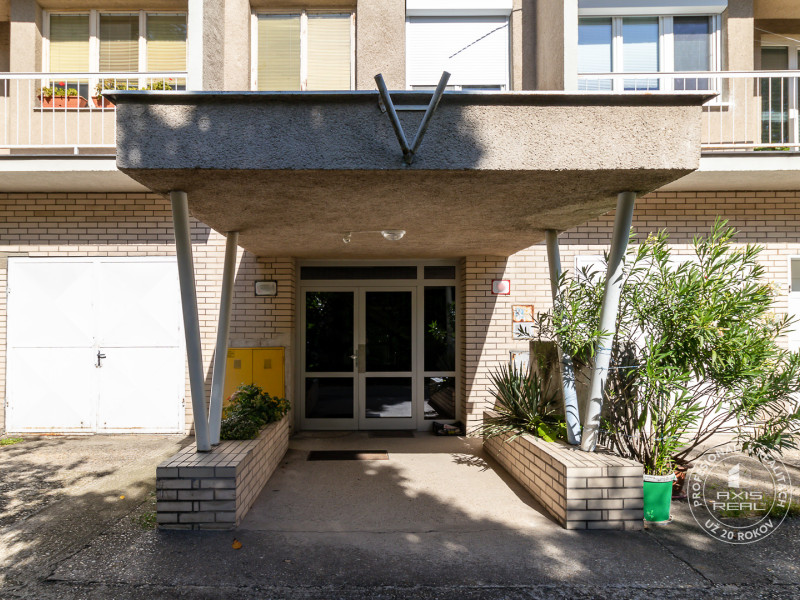  Pekná štýlová garsónka, PIVNICA, BA I SM, Slávičie údolie