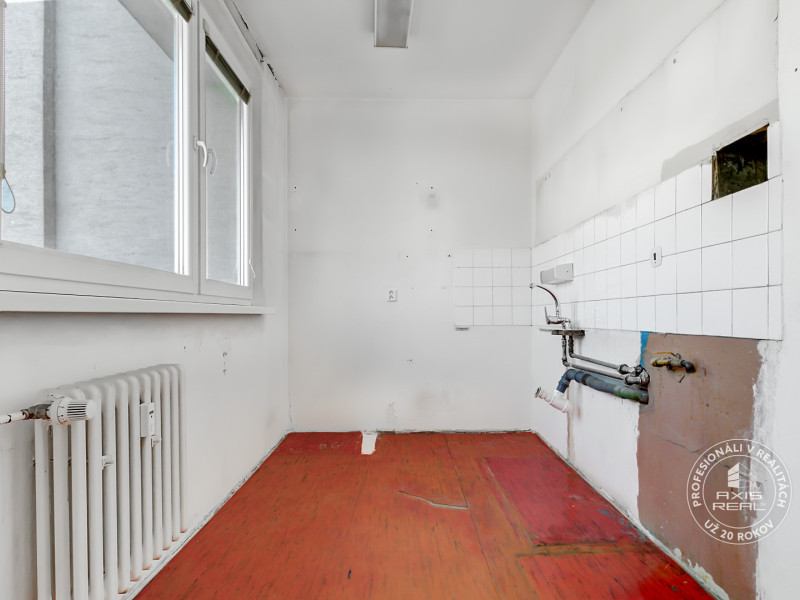  SVETLÝ 2-izbový byt v PÔVODNOM STAVE, BA II., Estónska ul.