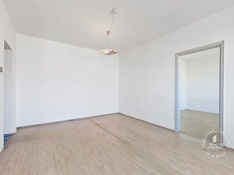  SVETLÝ 2-izbový byt v PÔVODNOM STAVE, BA II., Estónska ul.