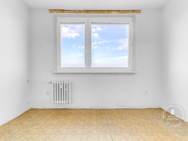  SVETLÝ 2-izbový byt v PÔVODNOM STAVE, BA II., Estónska ul.