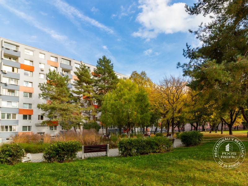  SVETLÝ 2-izbový byt v PÔVODNOM STAVE, BA II., Estónska ul.