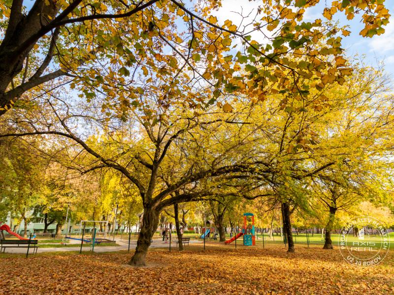  SVETLÝ 2-izbový byt v PÔVODNOM STAVE, BA II., Estónska ul.