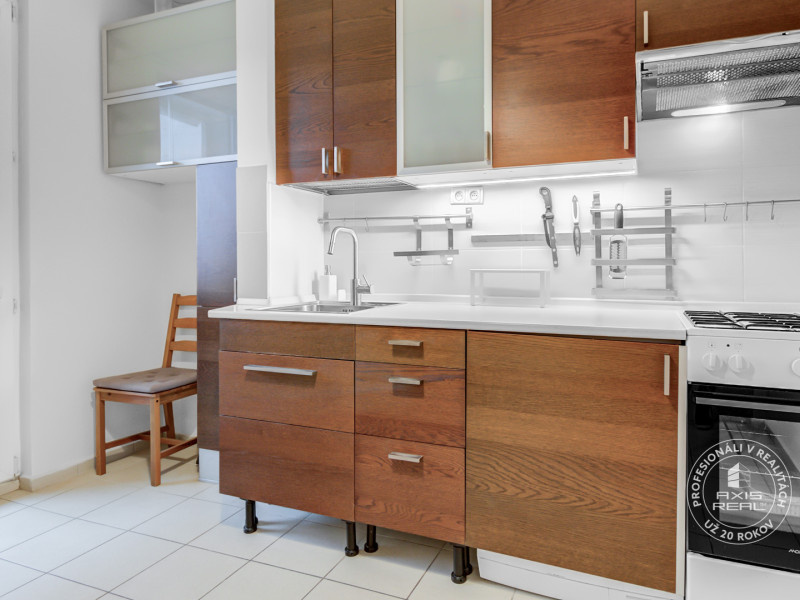  TOP LOKALITA 3-izb. byt pri Chorvátskom ramene, Tematínska