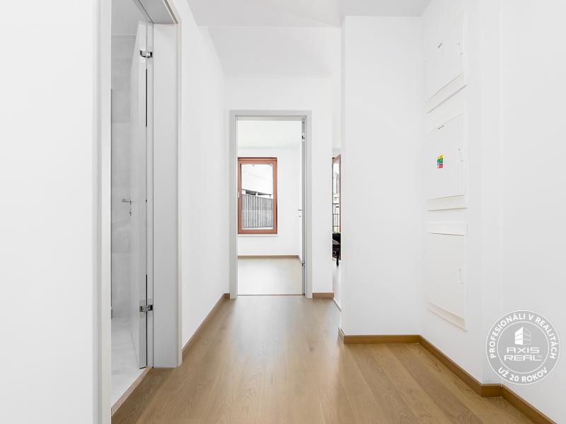  2-izb. byt s balkónom, ZWIRN, BA II. Ružinov, Svätoplukova