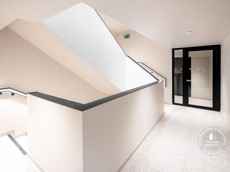  2-izb. byt s balkónom, ZWIRN, BA II. Ružinov, Svätoplukova