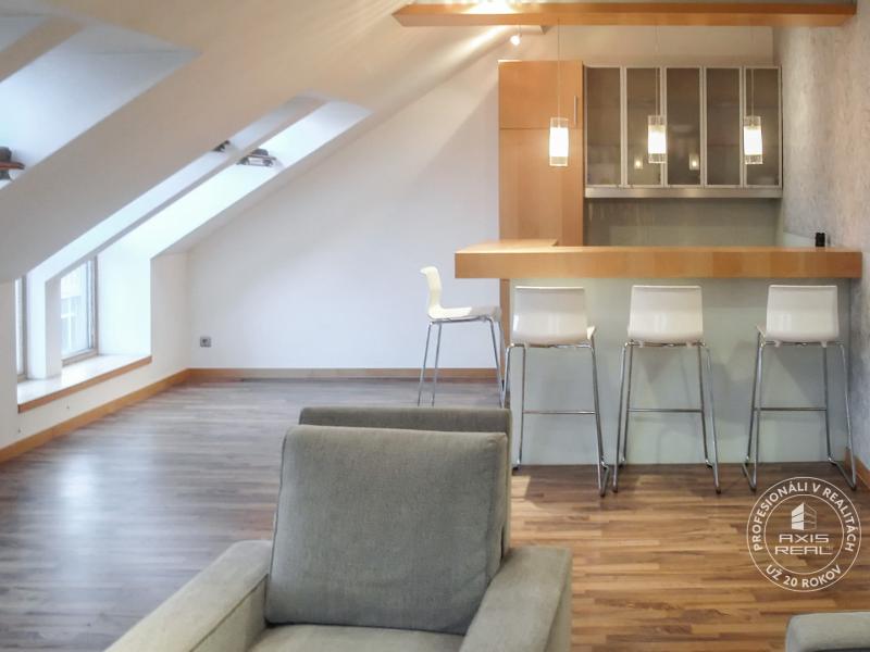 2-izb. byt, KRÁSNY VÝHĽAD, BA. Staré Mesto, Vajanského ul.