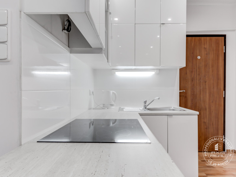  Pekná štýlová garsónka, PIVNICA, BA I SM, Slávičie údolie