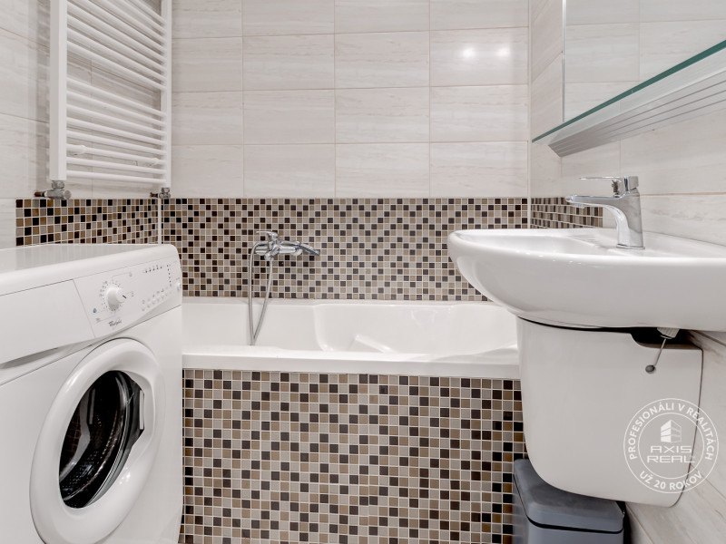  Pekná štýlová garsónka, PIVNICA, BA I SM, Slávičie údolie